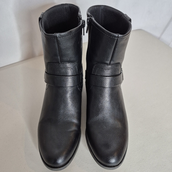 Frye and Co. Elodie Black Faux Leather Side Zip Combat / Moto Boot - Size 8 - Picture 7 of 15